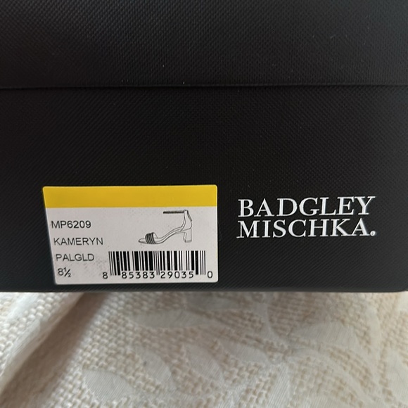 Badgley Mischka Heels - Picture 4 of 4